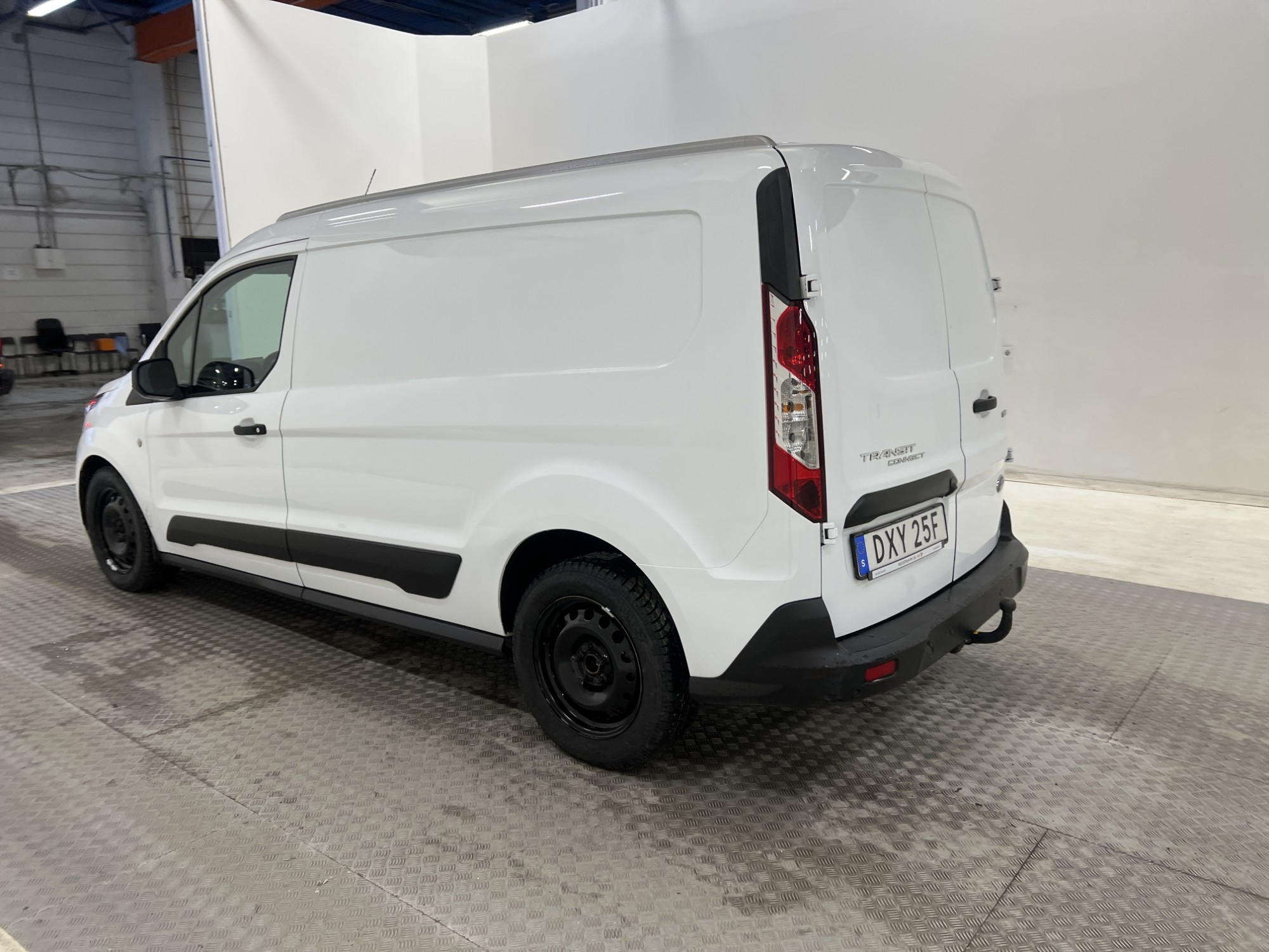 Ford Transit Connect LWB 100hk D-Värm Dragkrok B-Kamera Moms