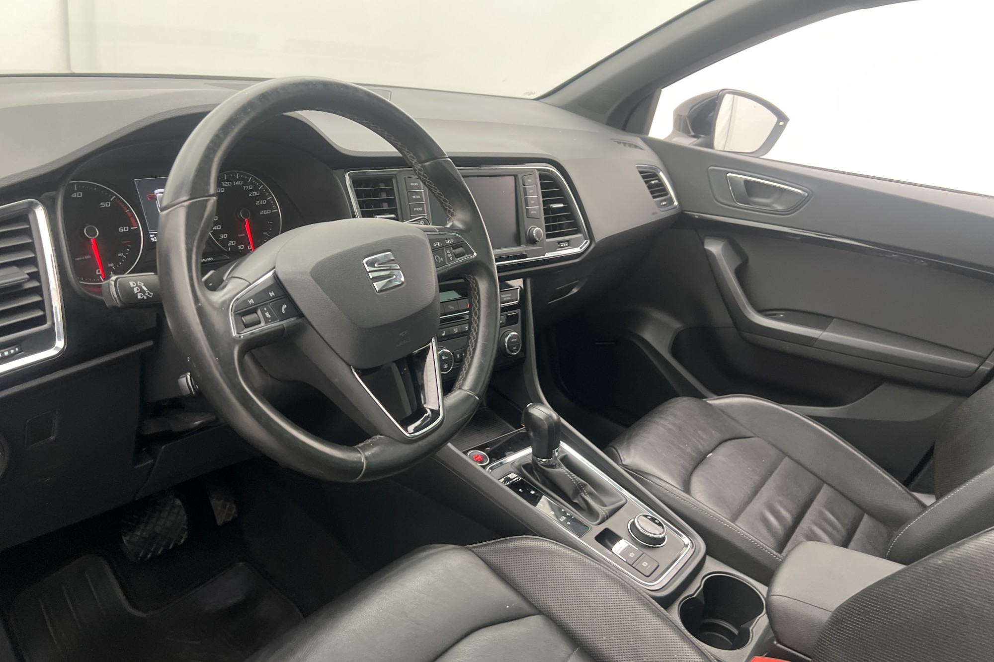 SEAT Ateca TDI 4Drive 190hk Pano Värm 360° Skinn Navi Drag