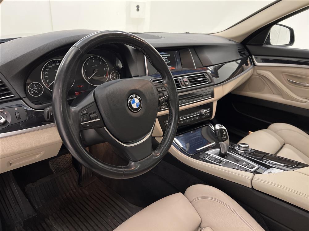 BMW 520d xDrive 190hk Skinn Panorama Rattvärme P-sensorer