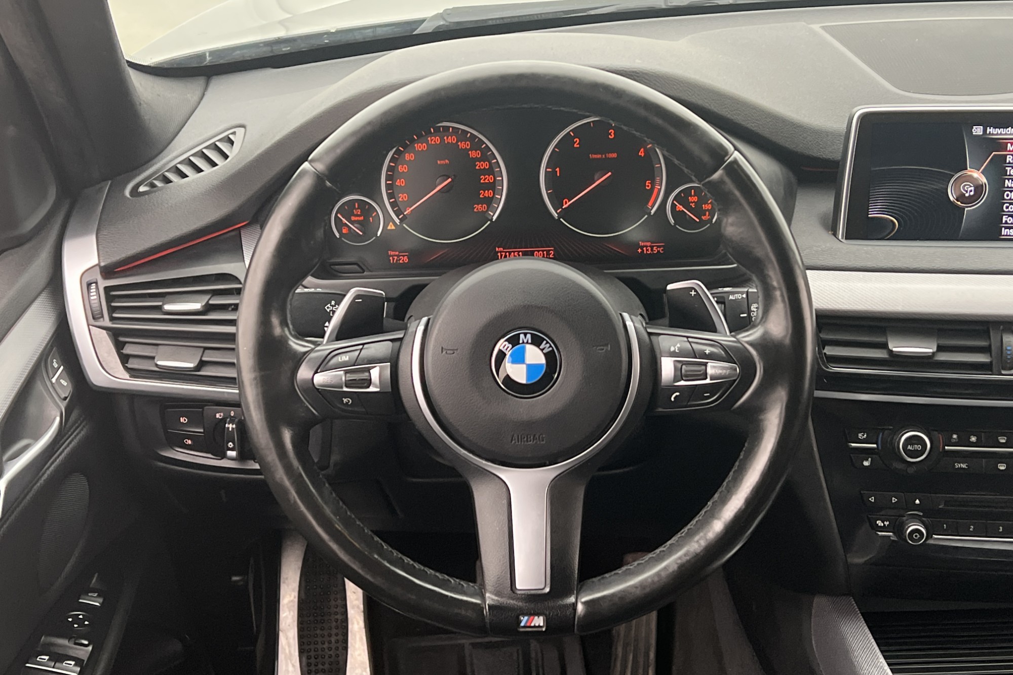 BMW X5 xDrive40d M Sport 7-sits Pano Värm Navi Komfort Drag