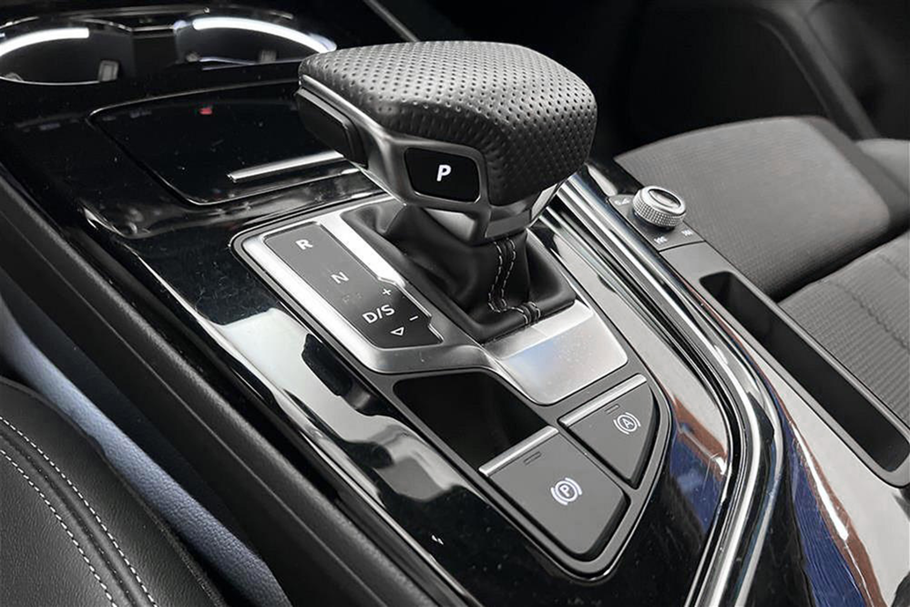 Audi A4 40 TDI 204hk Quattro S-Line D-Värm Cockpit Matrix