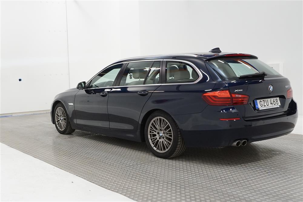 BMW 520d xDrive 190hk Skinn Panorama Rattvärme P-sensorer