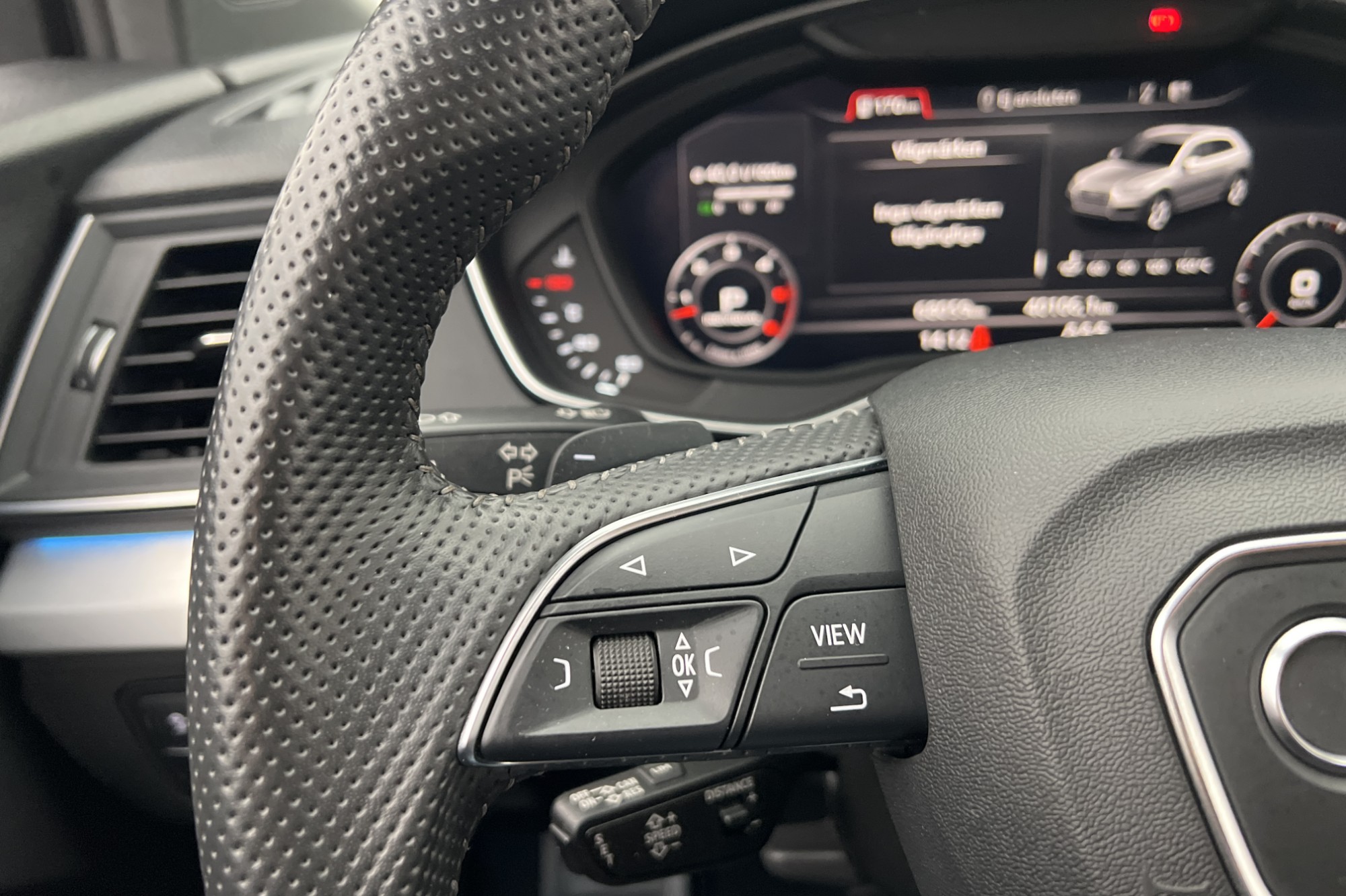 Audi Q5 45 TDI Q 231hk S-Line Cockpit B&O Värm MATRIX Drag