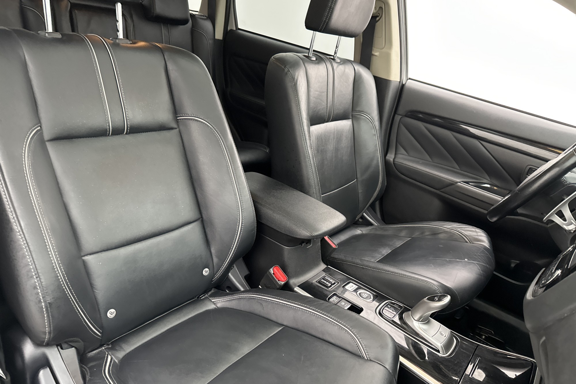 Mitsubishi Outlander PHEV 4WD Business Taklucka 360* Drag 