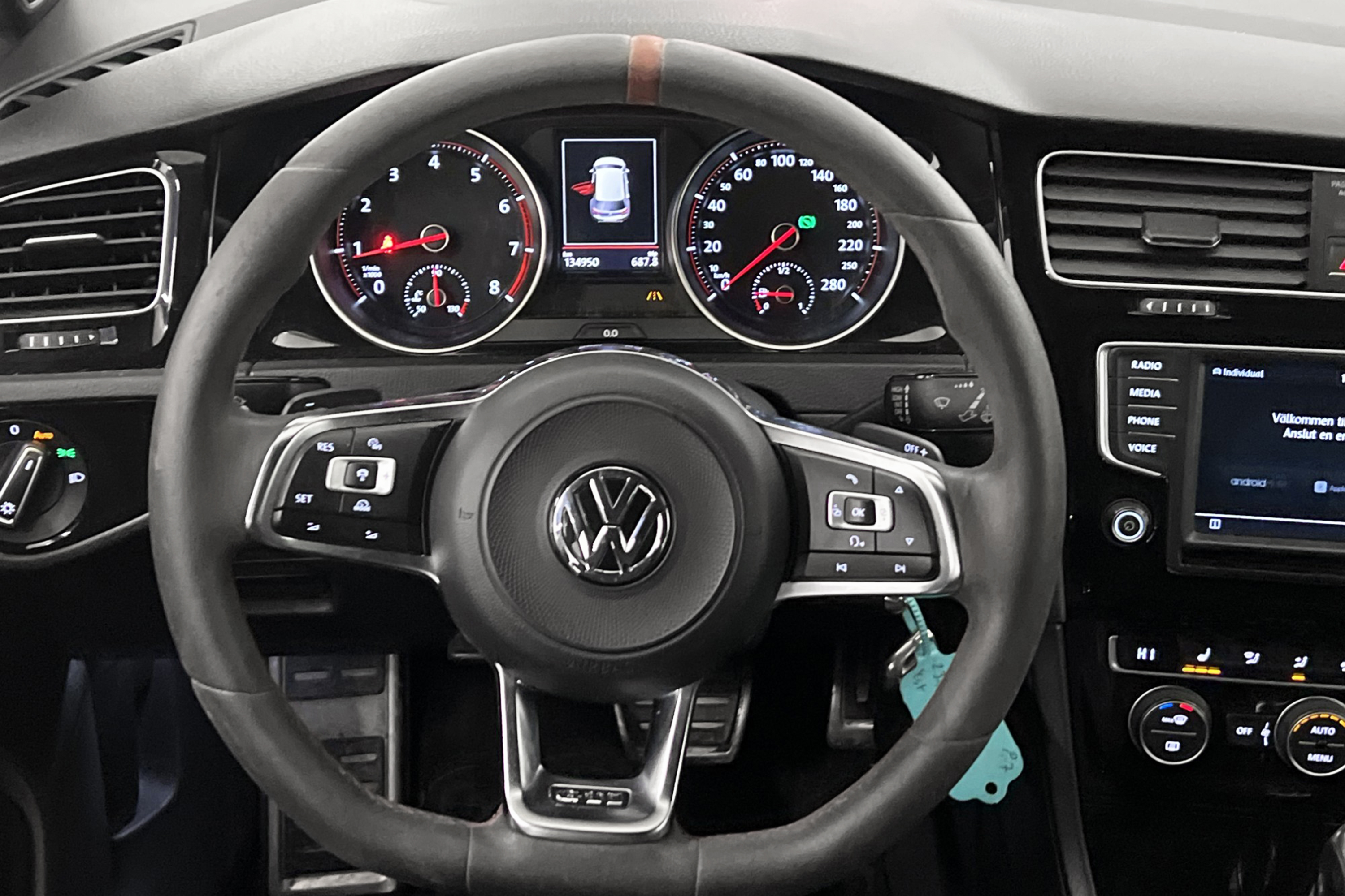 Volkswagen Golf GTI Clubsport 40th 265hk Skalstolar Dynaudio