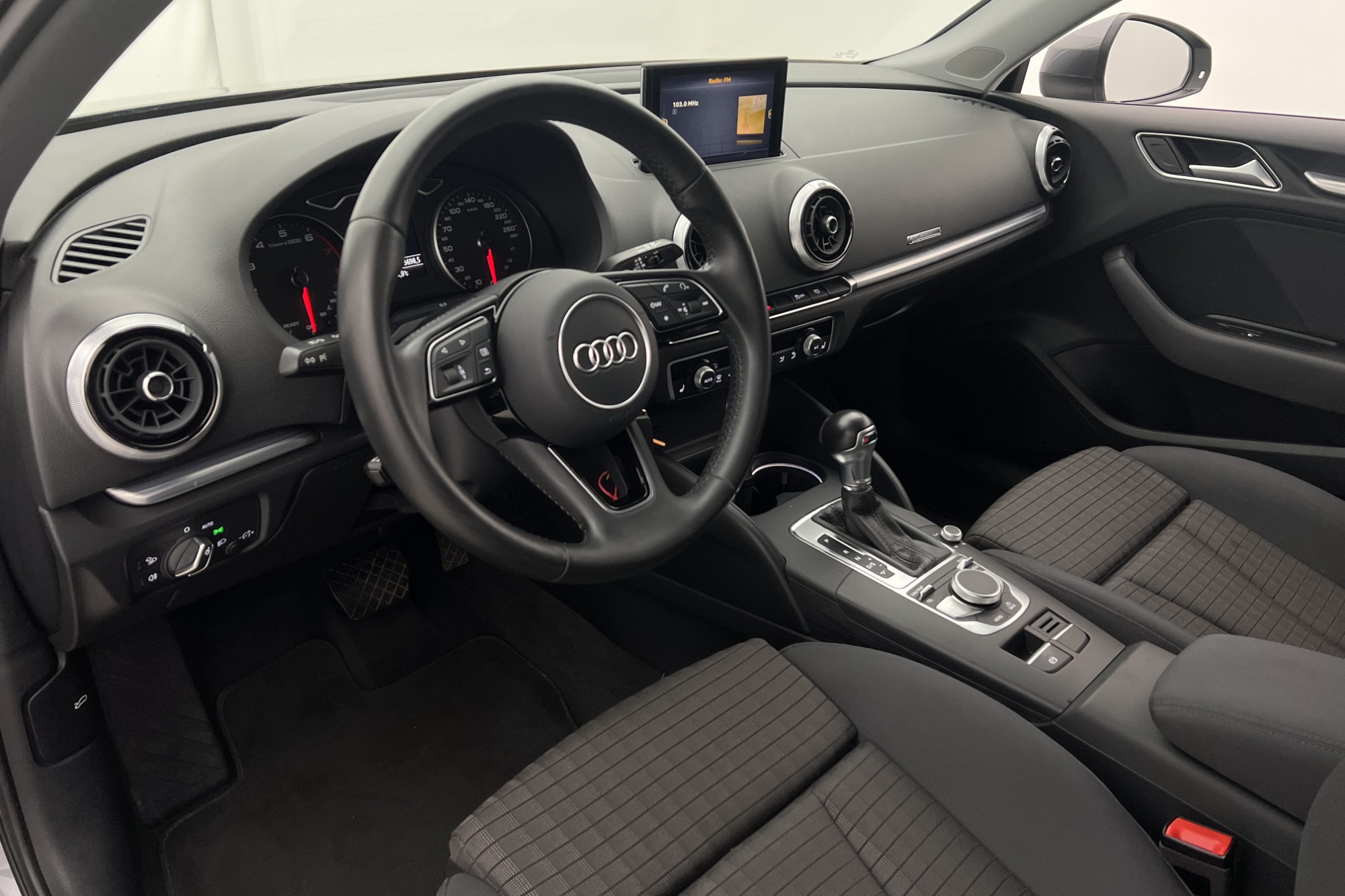 Audi A3 Sportback 35 TFSI Proline Sensorer Adp-Farthållare