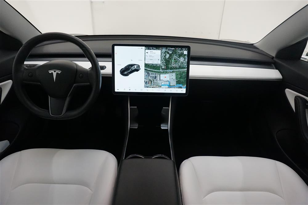 Tesla Model 3 Long Range AWD 440hk Autopilot 2.5 Moms