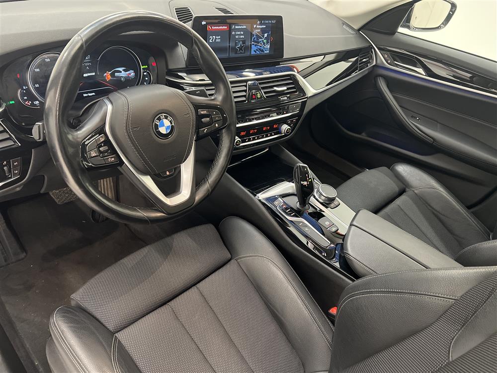 BMW 530e iPerformance 252hk Sport line Navi Backkamera HiFi