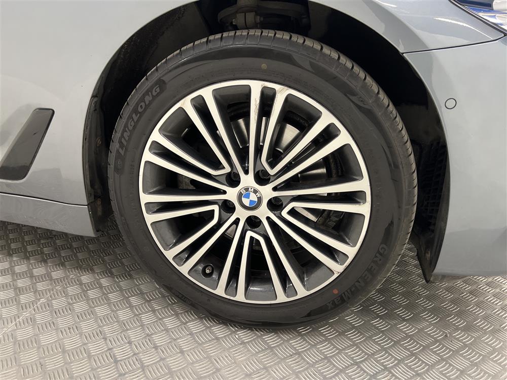 BMW 520d Touring Sport-line GPS PDC B-kam Välserv. 0,47l/mil