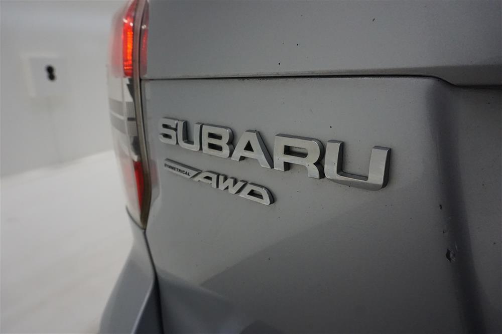 Subaru Forester 2.0 4WD 147hk B-kamera Drag M-värme Nyservad