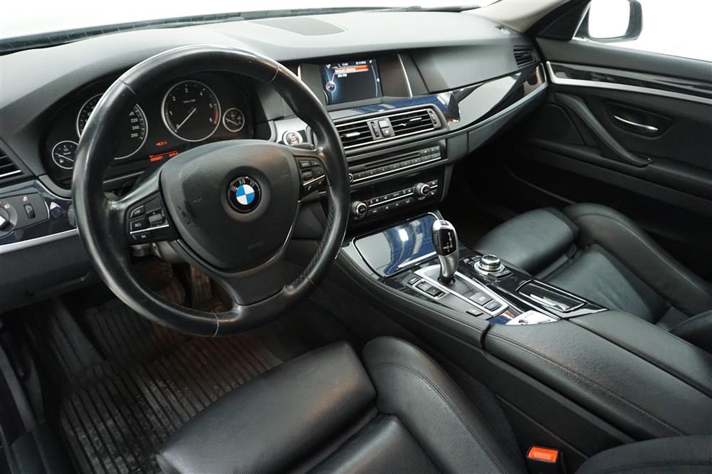 BMW 520d Touring 190hk Sportstolar Skinn Drag Pdc 