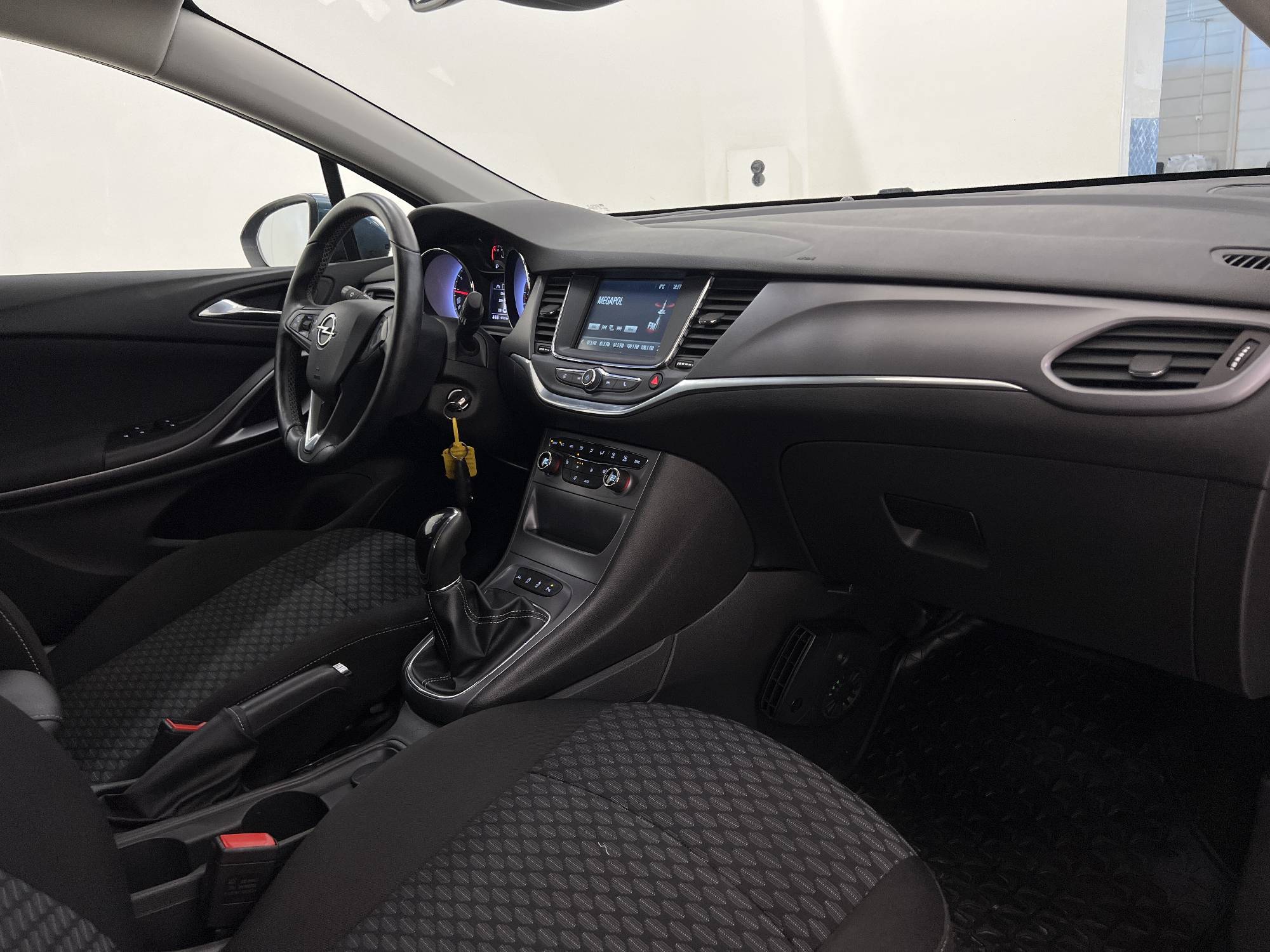 Opel Astra 1.0 105hk M&K-Värm Carplay 360kr Skatt 0,39L/mil