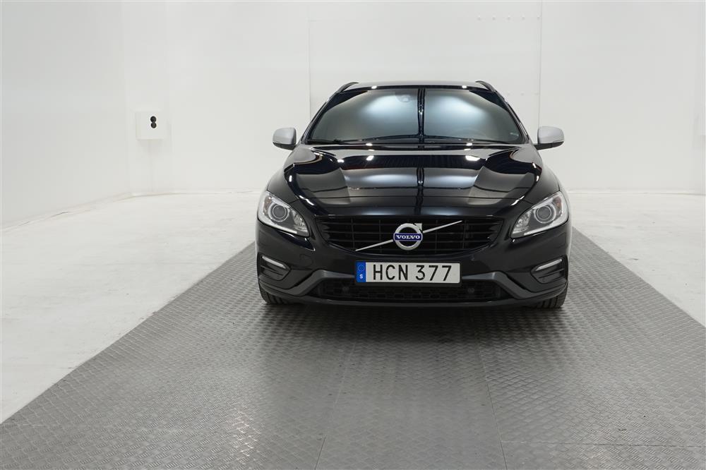 Volvo V60 D3 150hk R Design Navi Voc D-Värm PDC 0,4L/mil