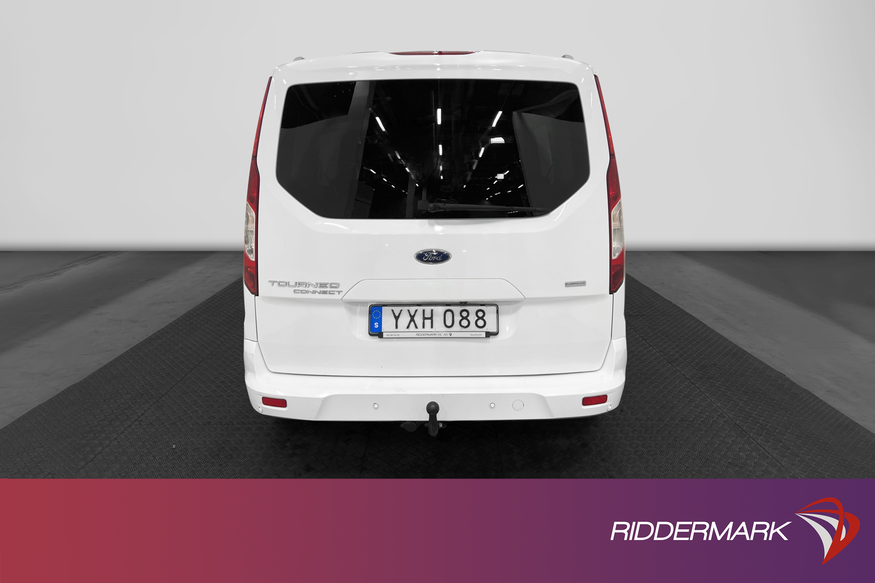 Ford Grand Tourneo Connect 1.5 Värmare Drag Panorama Moms 