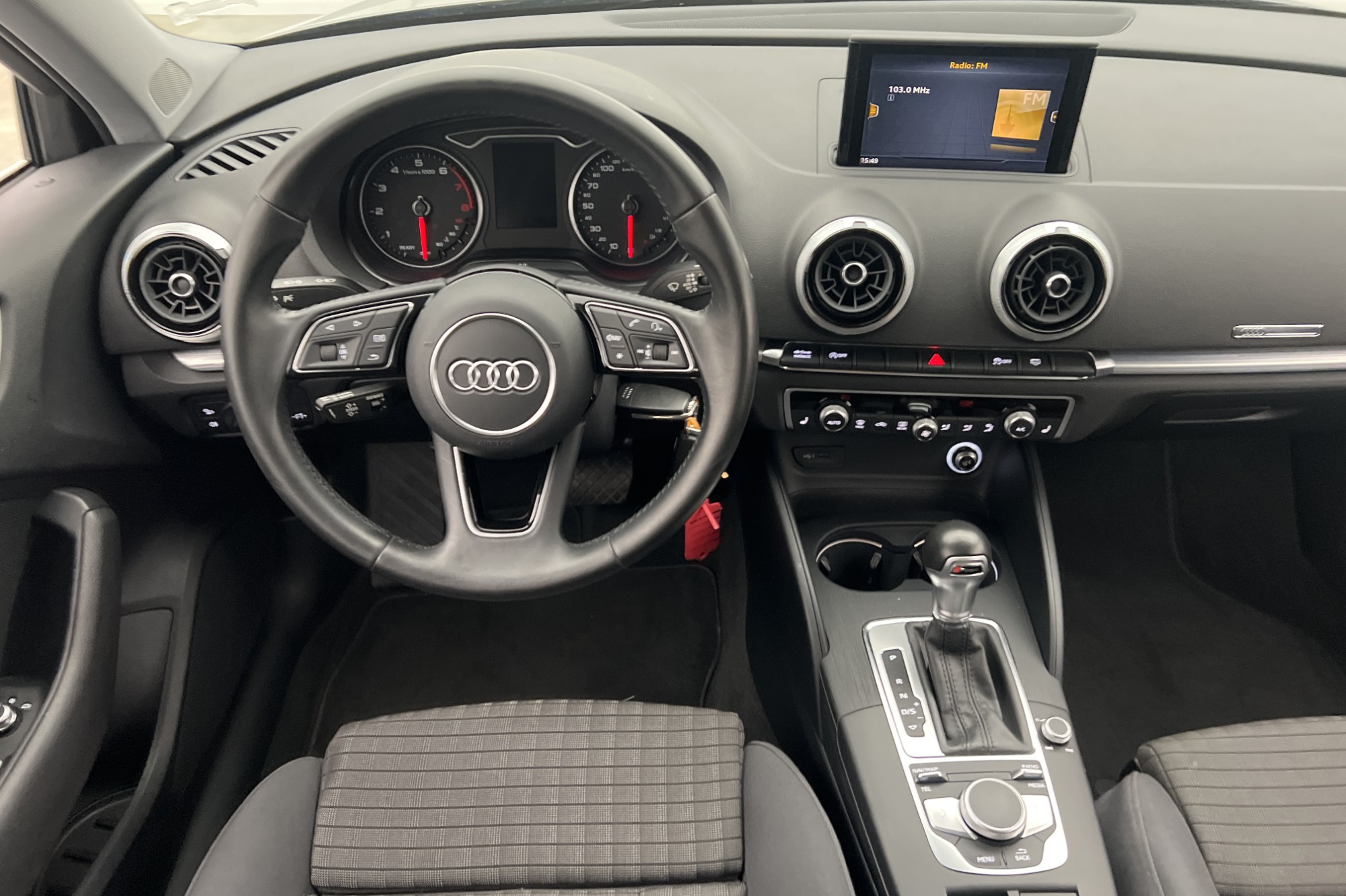 Audi A3 Sportback 35 TFSI Proline Sensorer Adp-Farthållare