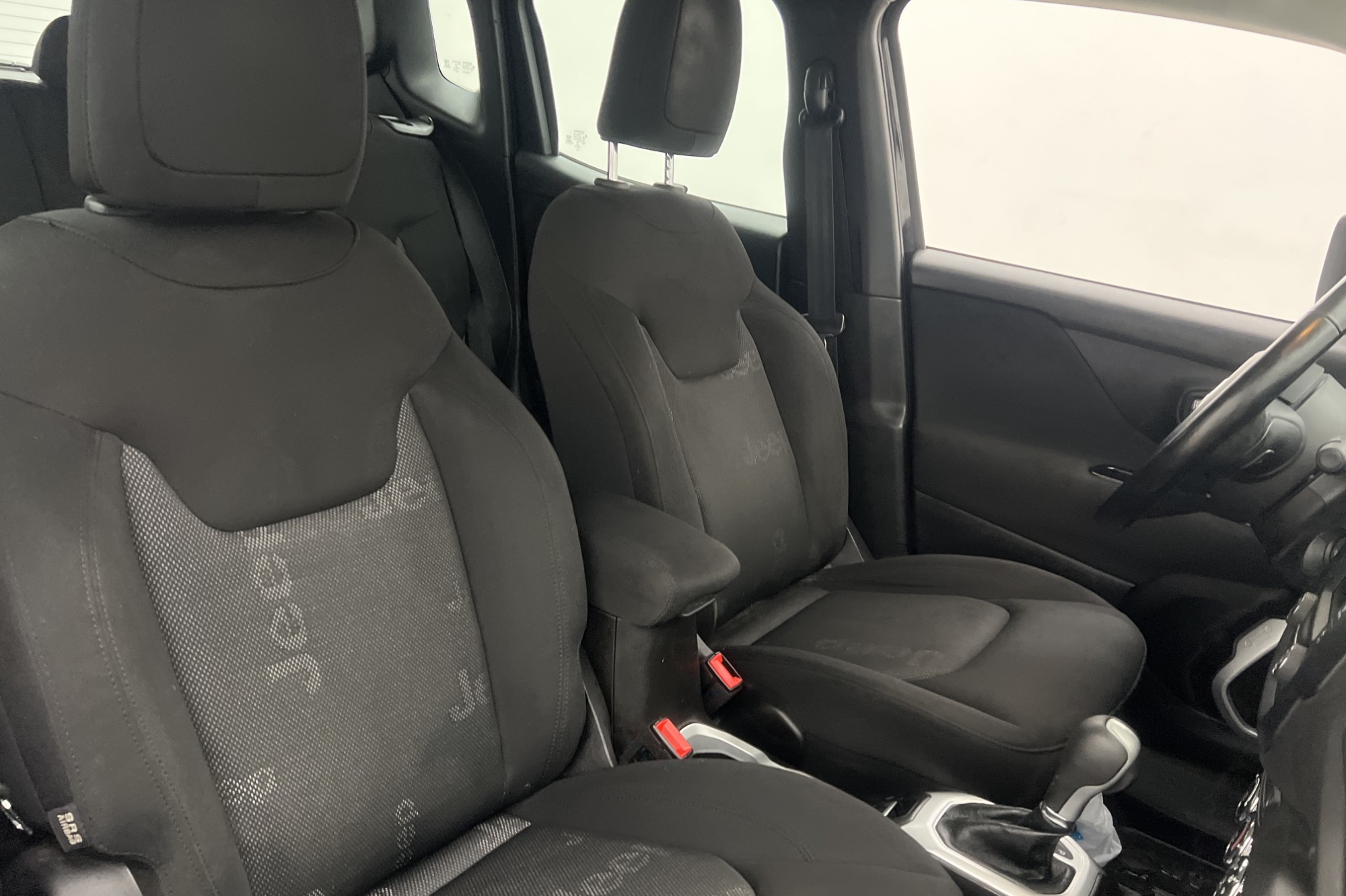 Jeep Renegade 1.4 DCT 140hk Longitude Rattvärme Dragkrok