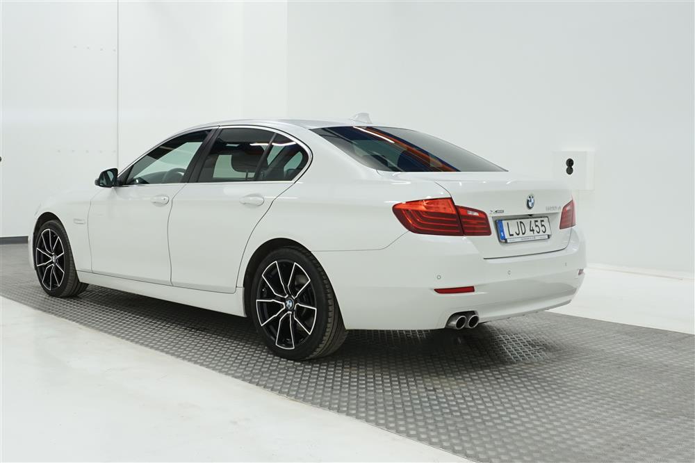 BMW 520d xDrive Sedan 184hk B-Kamera Skinn M-Värm P-Sensorer