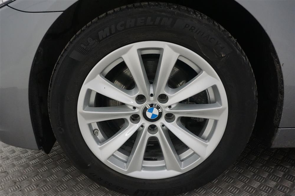 BMW 520d xDrive 190hk M-Värm Drag Pdc Nyservad