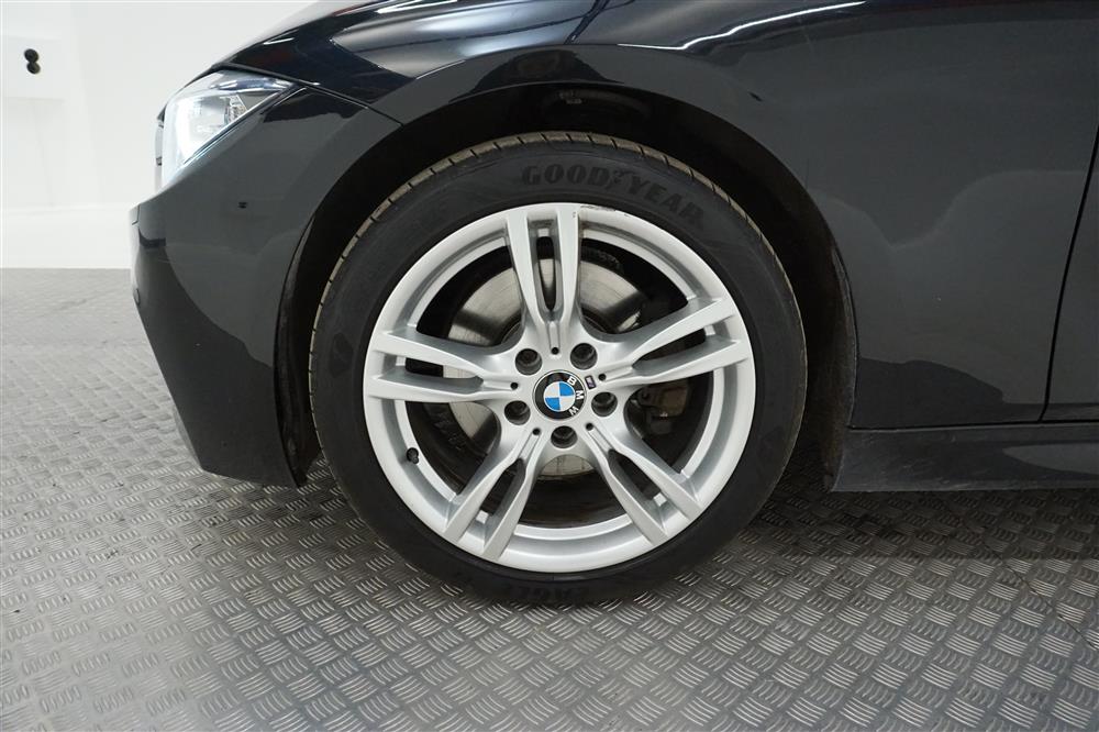 BMW 328 i xDrive 245hk EU6 Navi Drag M-värm M-ratt