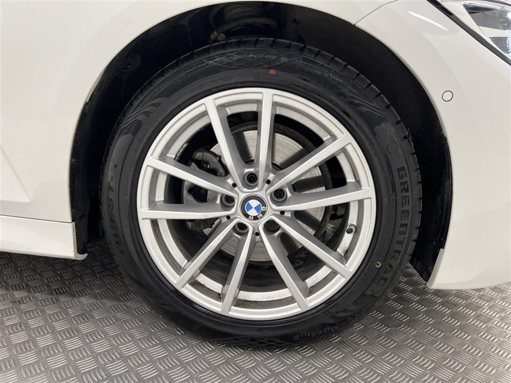 BMW 320d xDrive Touring 190hk M-Sport B-kam GPS 0,46l/mil