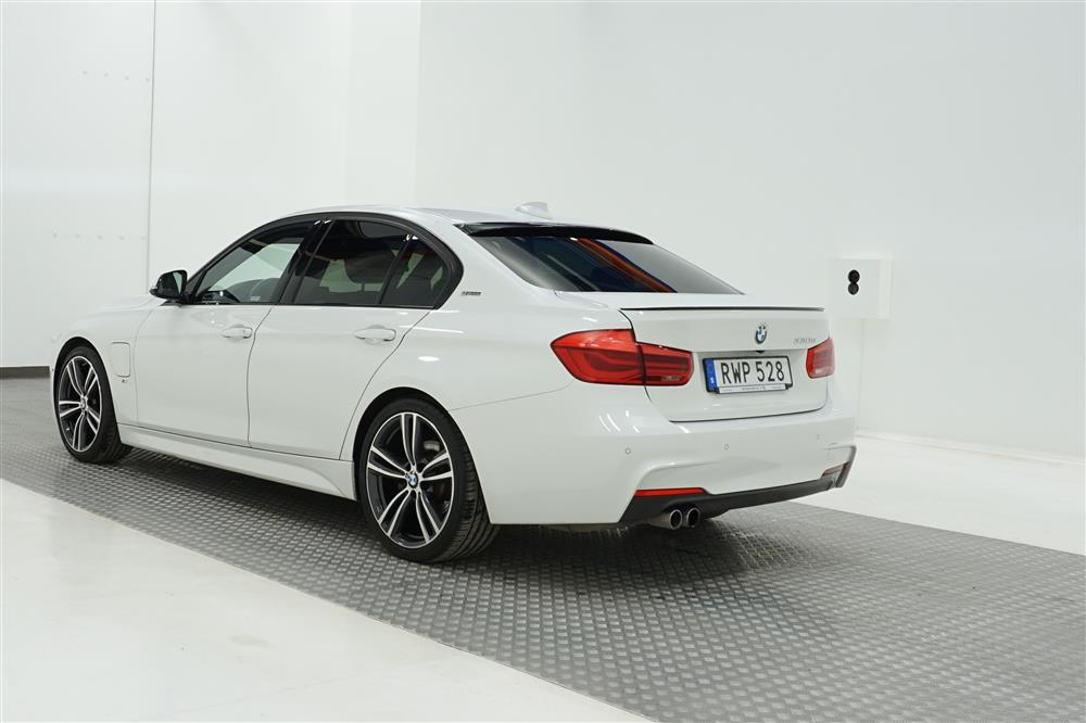 BMW 330e 252hk M Sport Navi T-lucka H/K Skinn