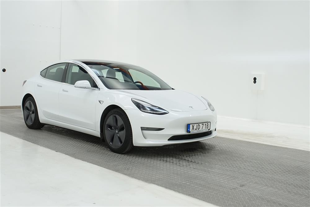 Tesla Model 3 Long Range AWD 440hk Premium Pano Drag