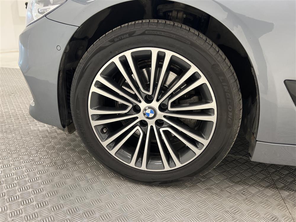 BMW 520d Touring Sport-line GPS PDC B-kam Välserv. 0,47l/mil