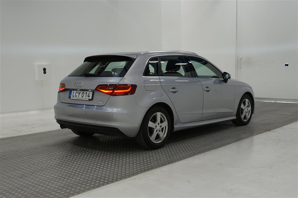 Audi A3 1.6 TDI Sportback 110hk Bluetooth PDC 0,38L/Mil