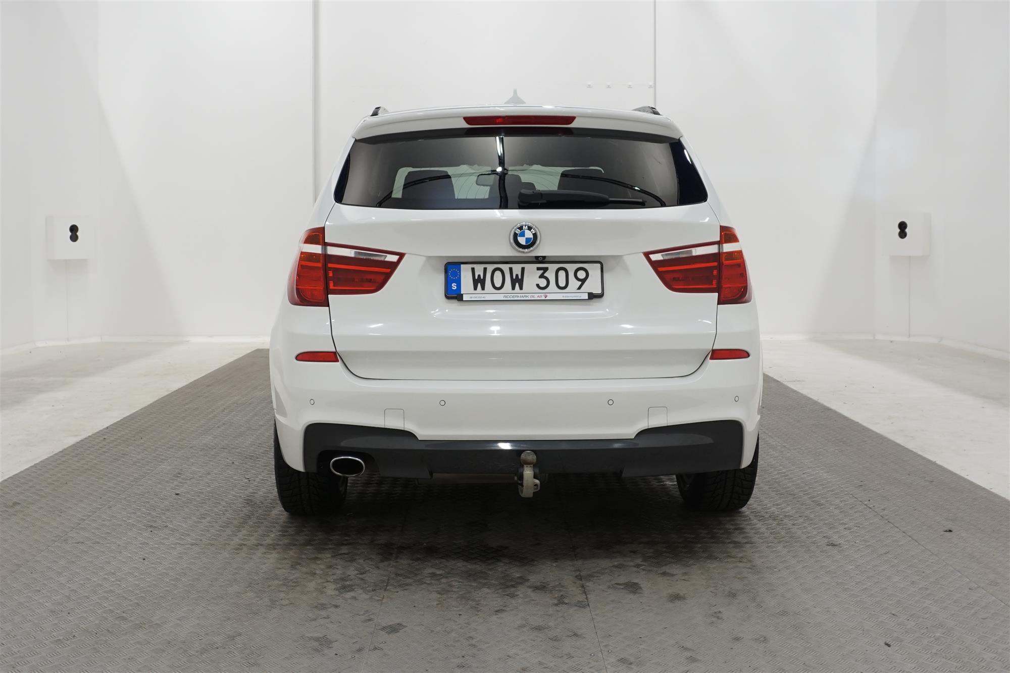 BMW X3 xDrive20d M-sport Värmare HiFi Navi Skinn Drag