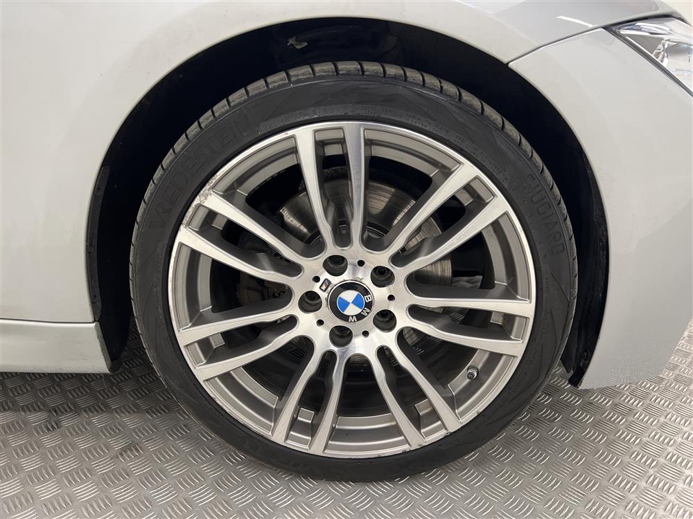 BMW 330d xDrive M Sport 258hk Pano Navi Drag H&K Nyserv.