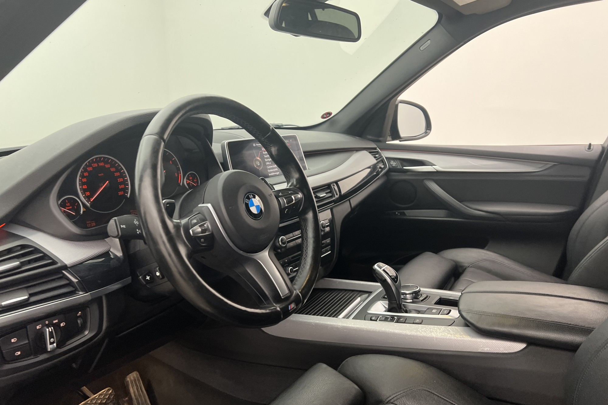 BMW X5 xDrive40d M Sport 7-sits Pano Värm Navi Komfort Drag