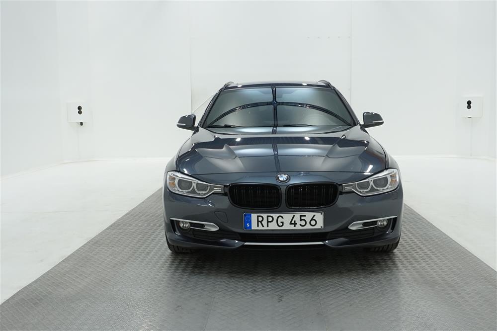 BMW 320d Touring (184hk) GPS PDC HUD Pano Kamera 