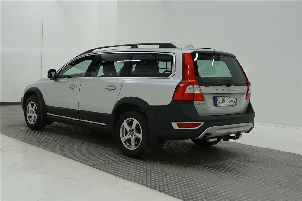 Volvo XC70 II D5 AWD 205hk Momentum Drag D-värm Nybytt K-rem