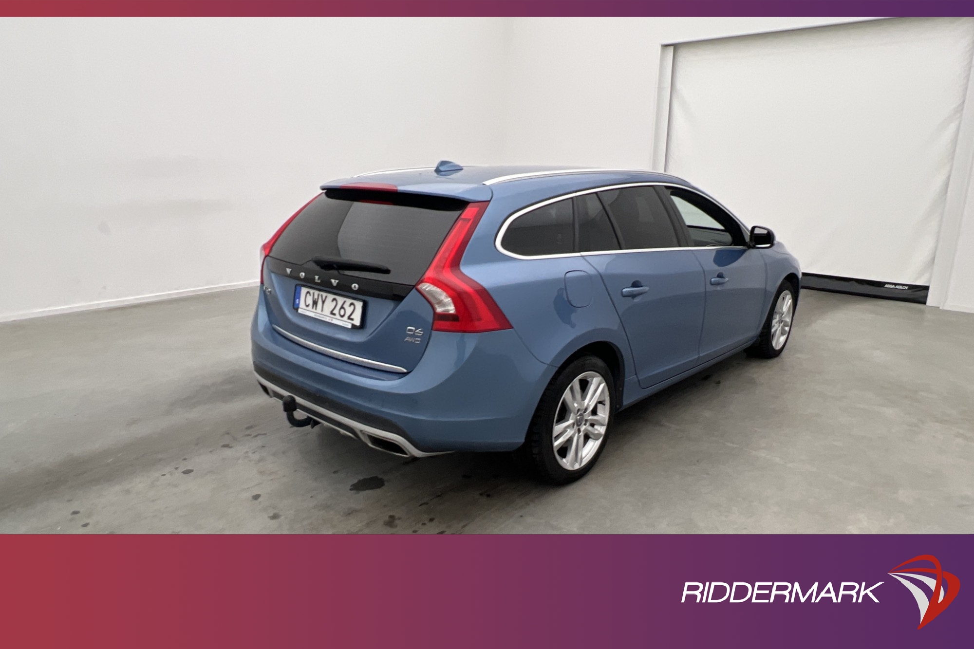 Volvo V60 D6 Plug-in AWD 283hk Summum VOC Navi BLIS Drag