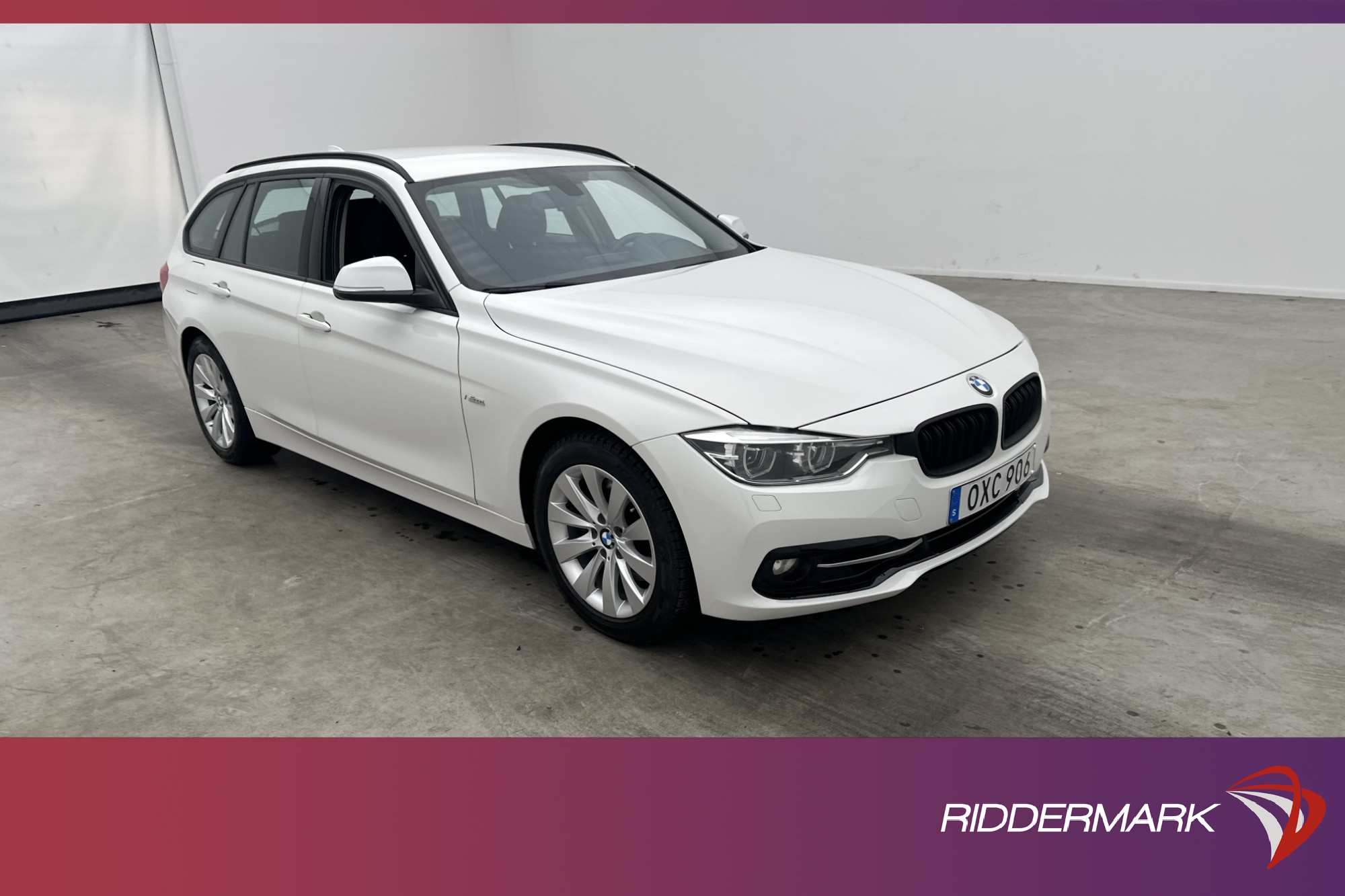 BMW 330 i Touring 252hk Sport line Sensorer Dragkrok