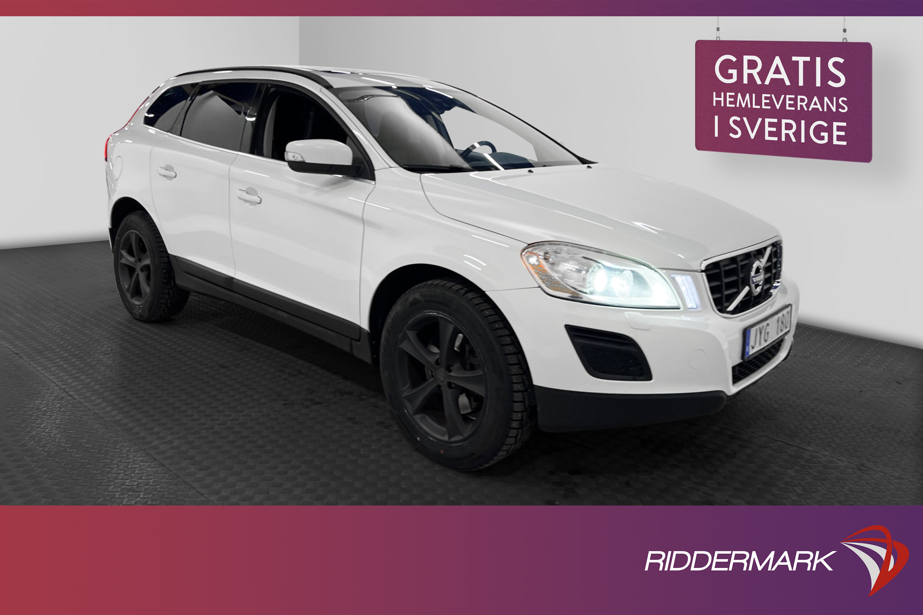 Volvo XC60 D3 AWD Momentum D-Värmare Pano Navi Drag VOC