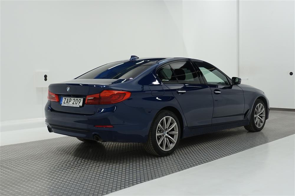 BMW 520d Sedan 190hk Sport line Backkamera Navi 1 Brukare