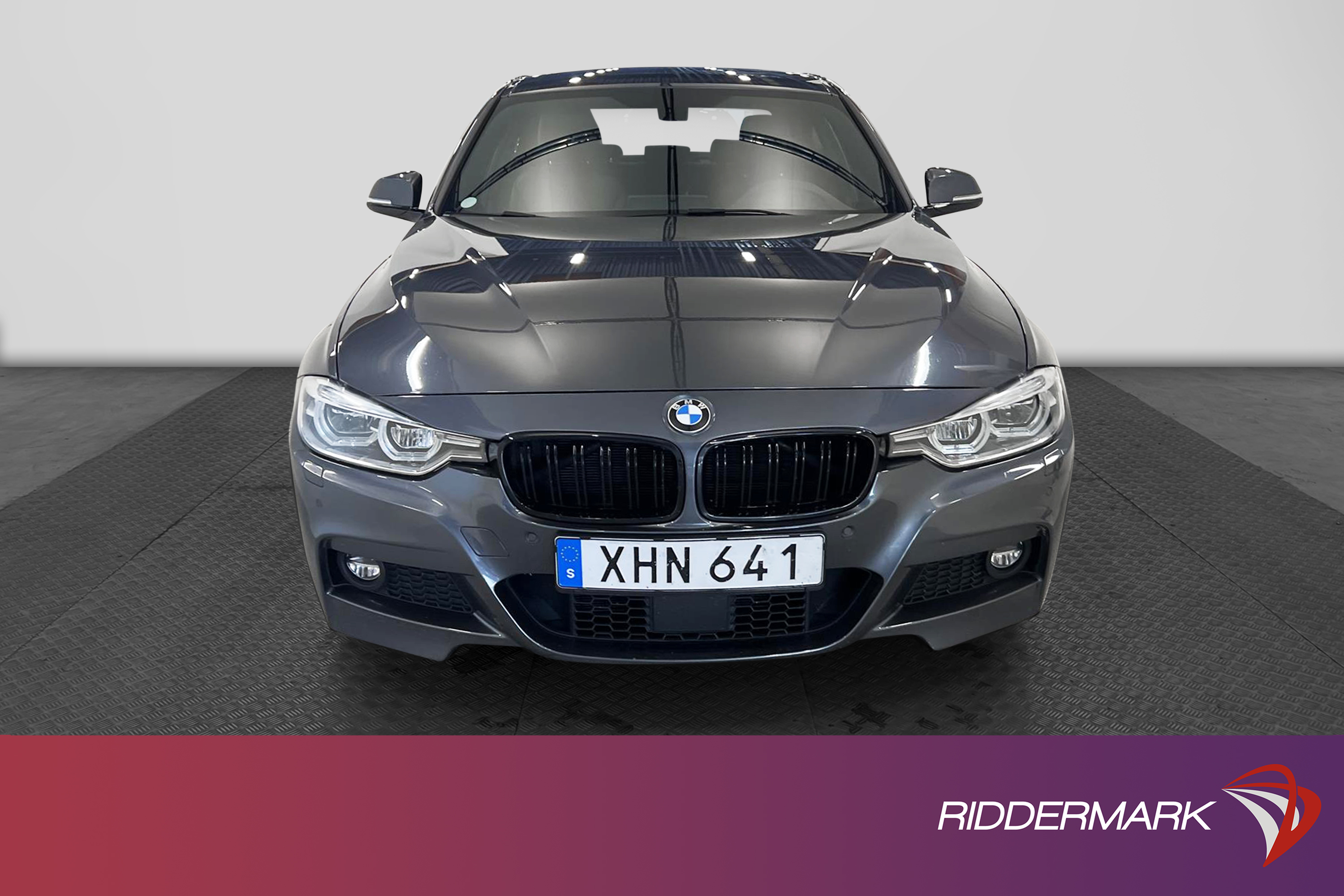 BMW 320i xDrive M Sport Kamera Drag Skinn Keyless Navigation