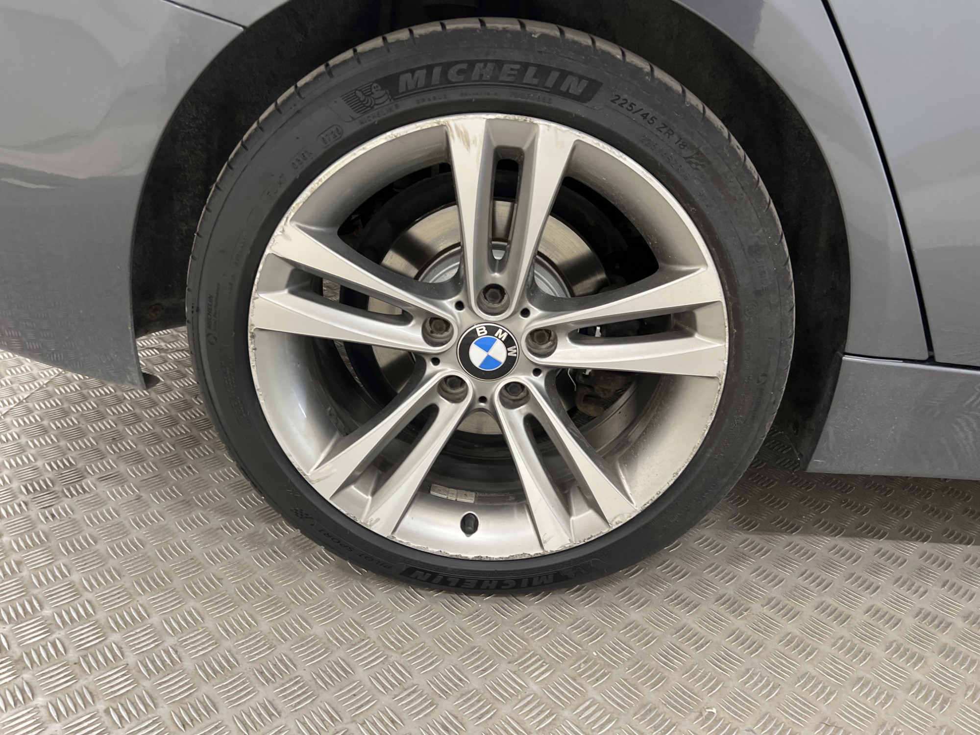 BMW 320d xDrive Touring 184hk Sportline M-Värmare Dragkrok