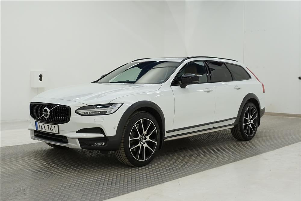 Volvo V90  Cross Country D5 AWD 235hk VOC B&W D-Värm Pano