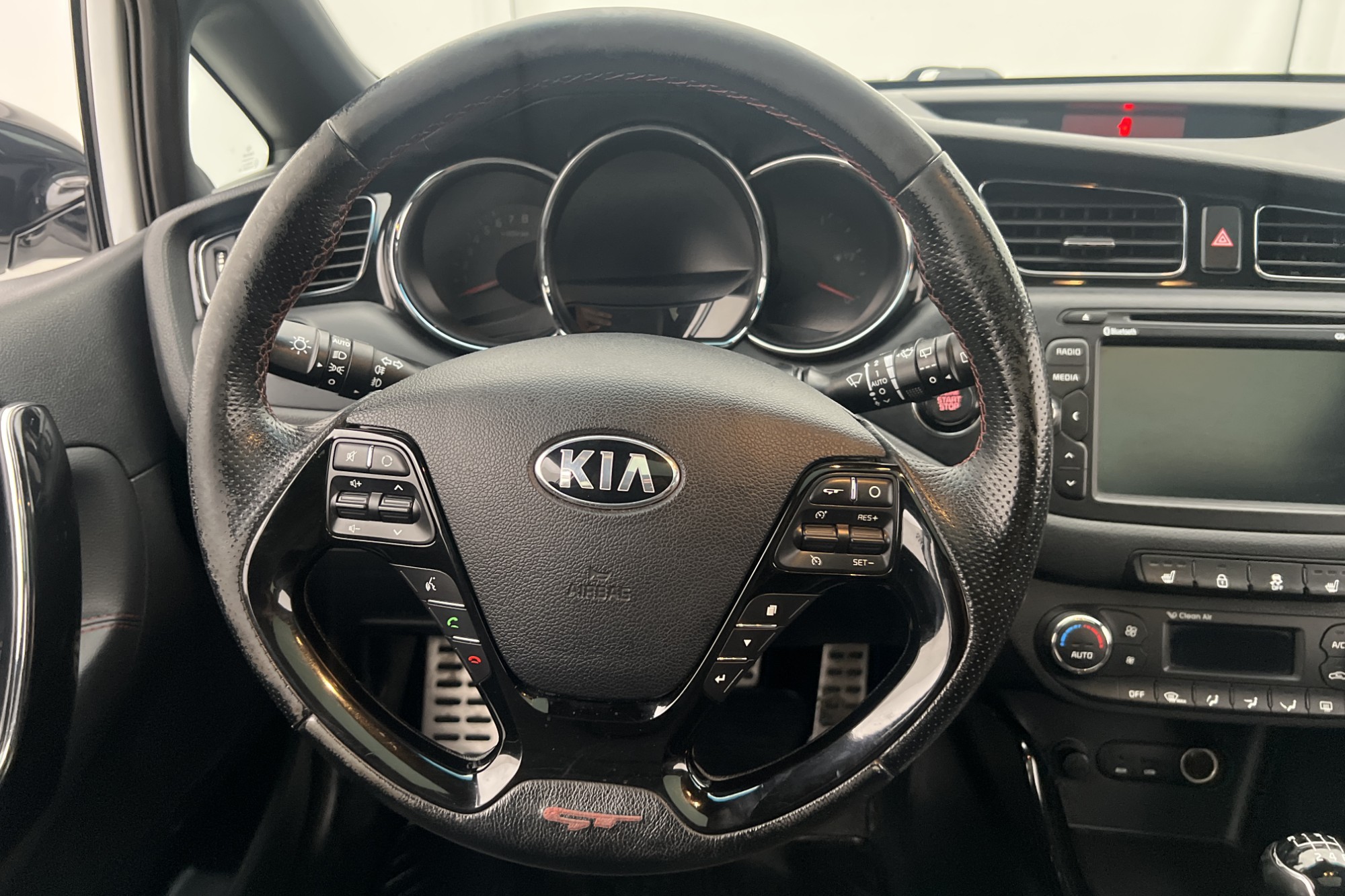 Kia pro_cee'd GT 1.6 GDI 204hk Taklucka Värmare Bkamera Navi