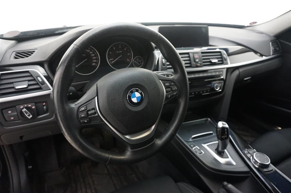 BMW 320d 190hk xDrive Touring Sport Navi P-sens Nyservad