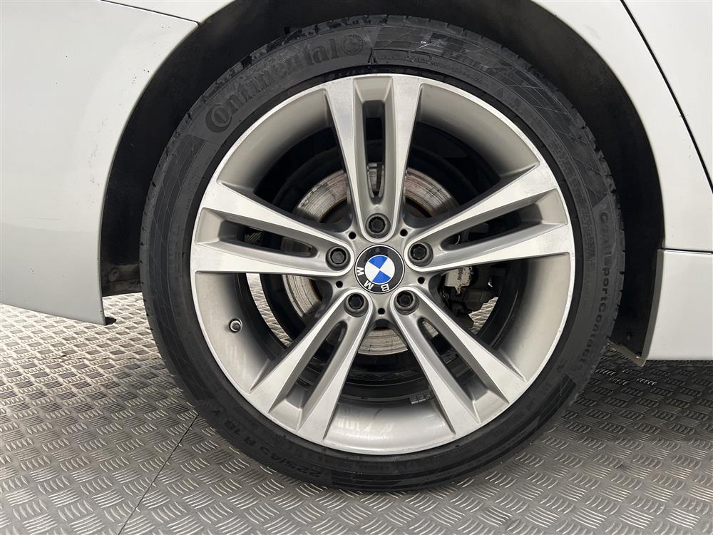 BMW 320d Touring Automat Sport PDC Drag Bluetooth 0,41L/MIL