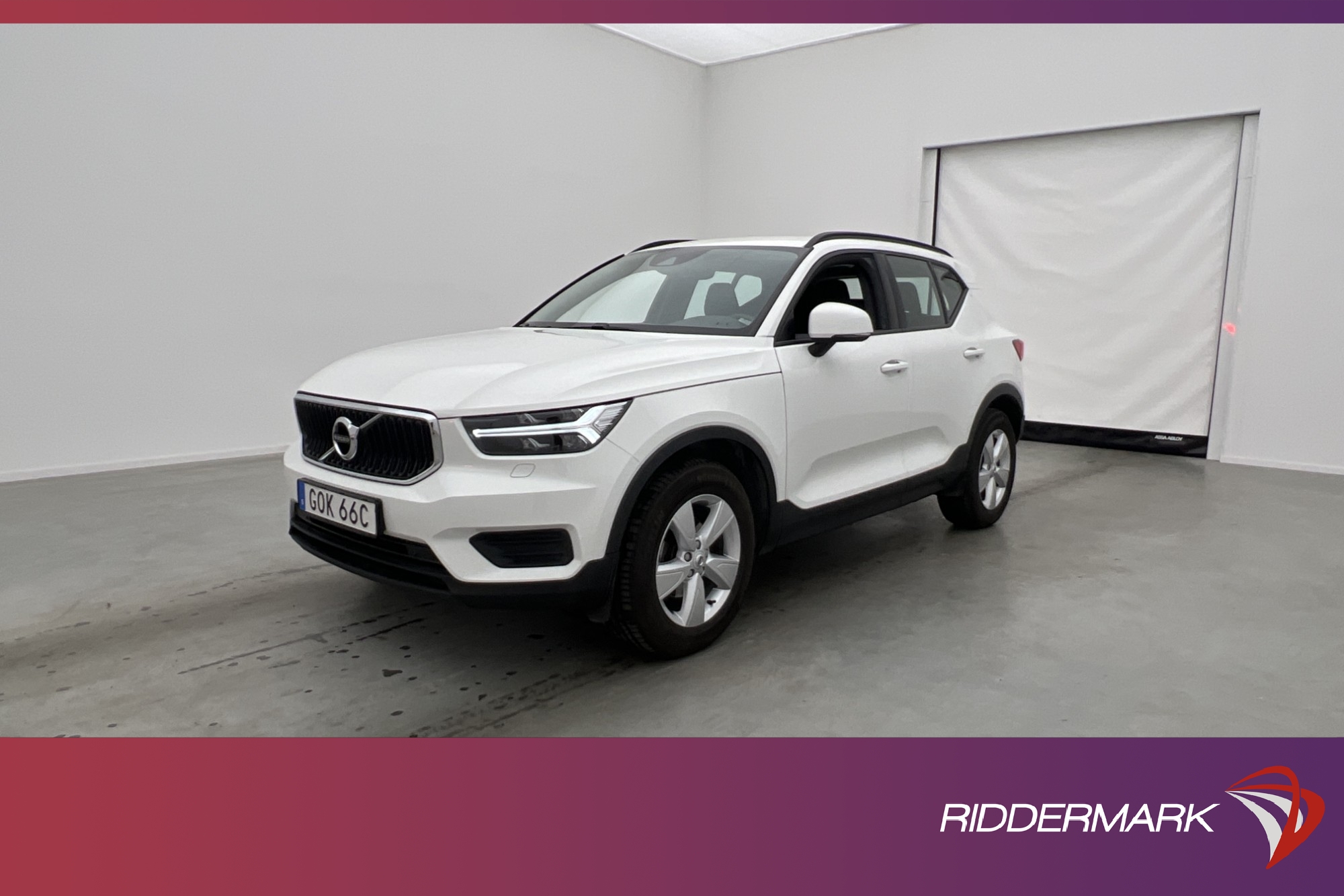 Volvo XC40 T3 163hk Business VOC Värmare Drag Navi Sensorer