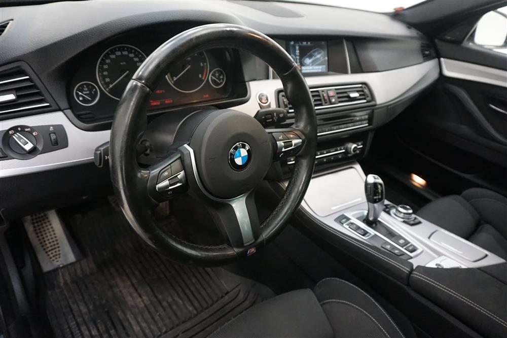 BMW 520d  190hk xDrive M Sport D-Värm Pano Shadowline Drag