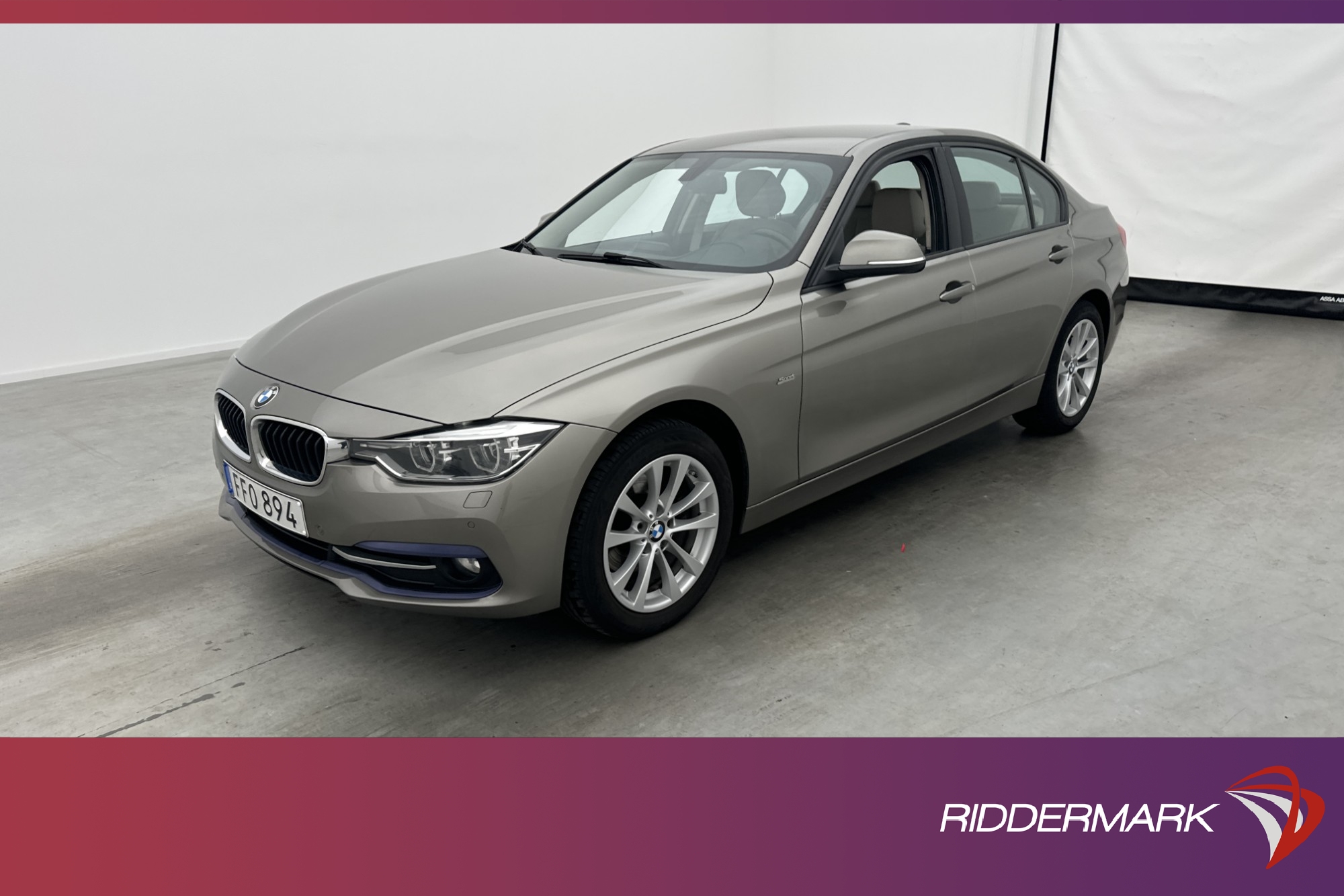 BMW 320 d xDrive 190hk Sport Line Halvskinn HiFi P-Sensorer