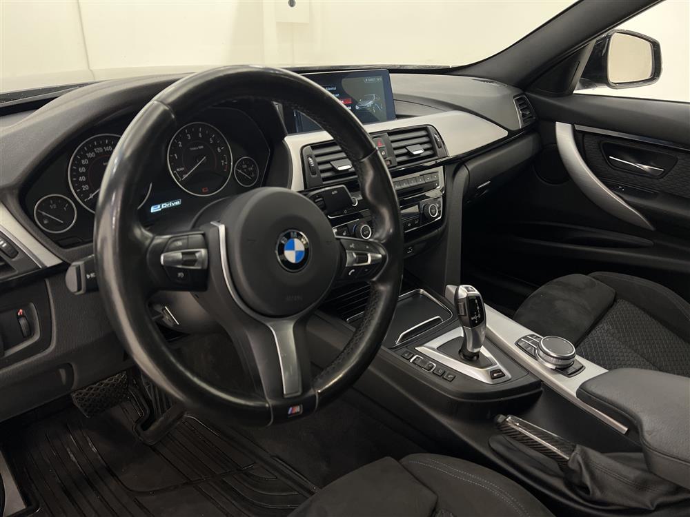 BMW 330e Sedan 252hk M Sport Navi B-Kam Välservad