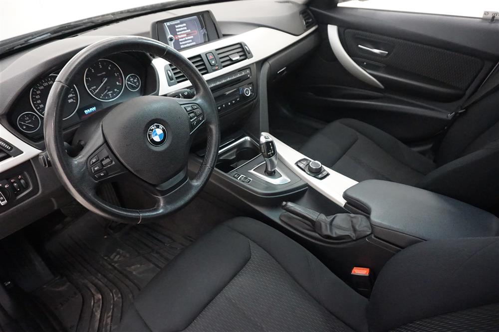 BMW 320d Sedan Steptronic 184hk PDC Bluetooth Fullservad