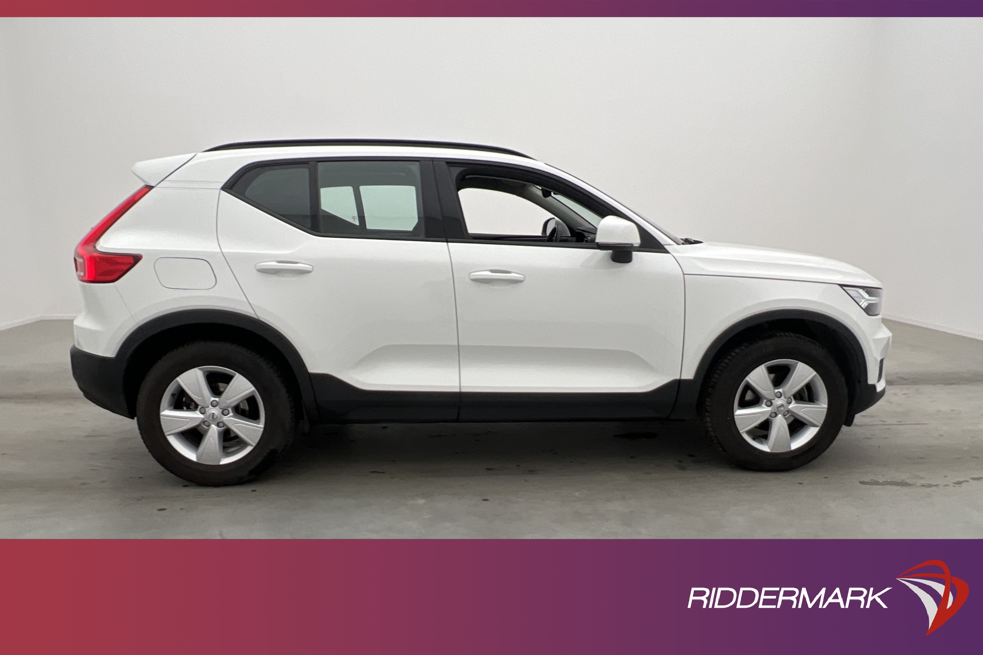 Volvo XC40 T3 163hk Business VOC Värmare Drag Navi Sensorer