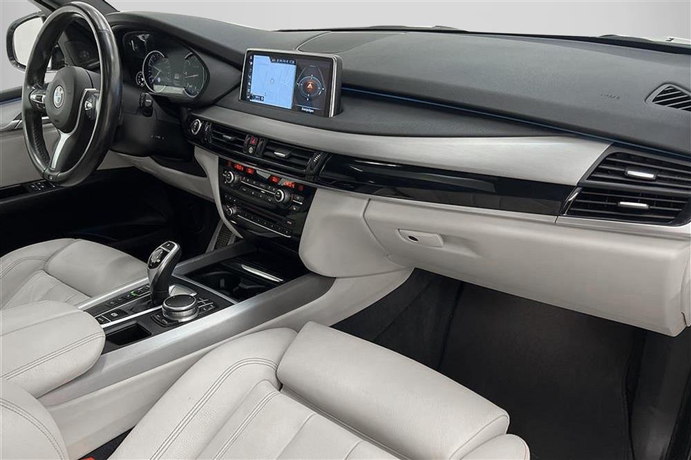 BMW X5 xDrive30d M-Sport Innovation D-Värm H/K Pano Komfort